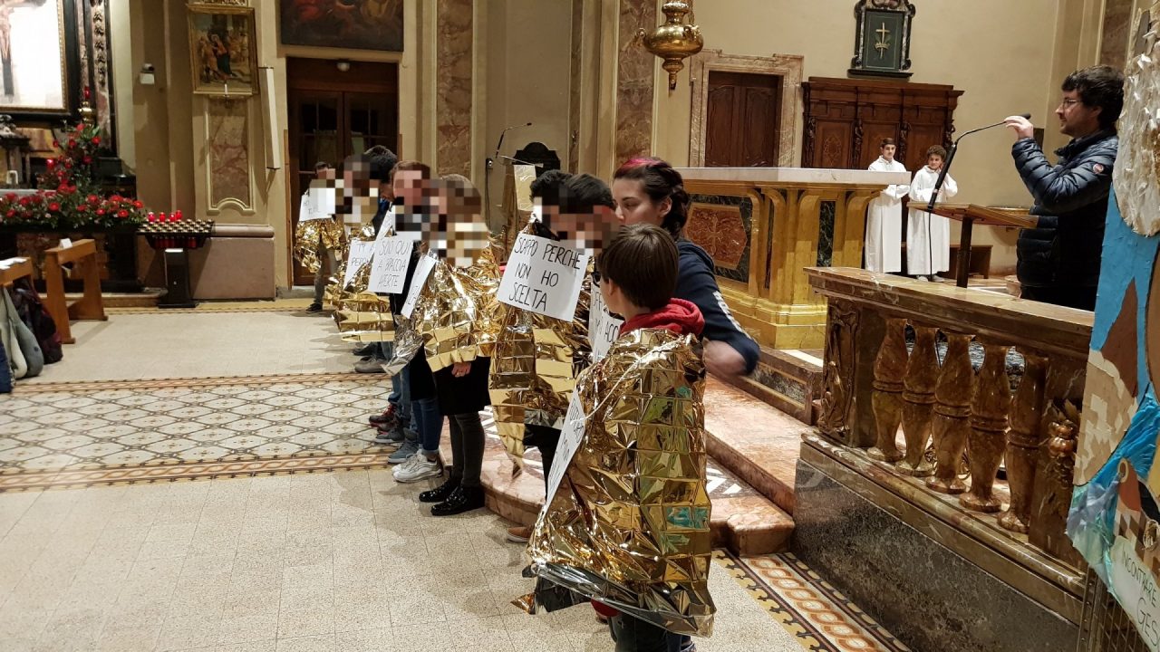 Via Crucis del venerdì santo nel segno dei migranti FOTO E VIDEO