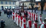 Un migliaio di fedeli alla processione del Sabato Santo FOTO E VIDEO