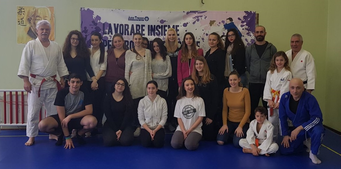 Trezzo fra i banchi di  scuola scatta l’ora di autodifesa