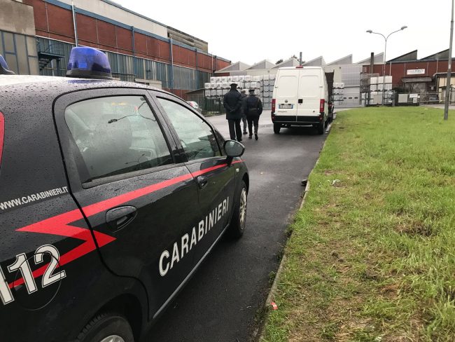 Trovato morto nel suo furgone a Ceriano