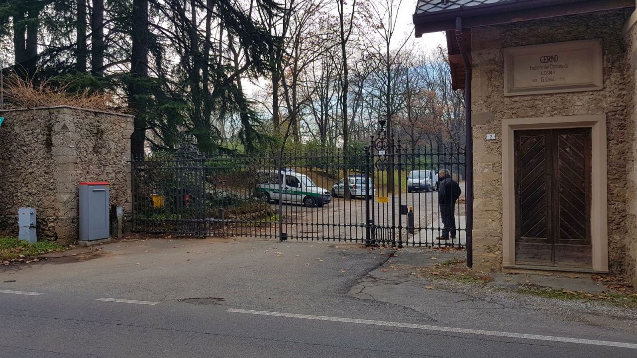 Code sulla Sp9 a villa Gernetto pendolari esasperati dalla potatura