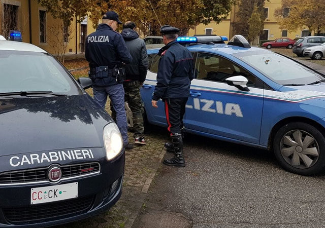 Due rapine in pochi minuti: assaltate banca e Posta