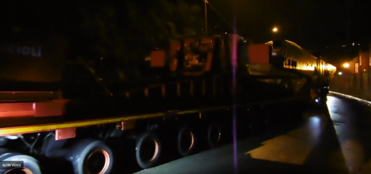 Ecco il trasporto eccezionale che è passato in Valassina VIDEO