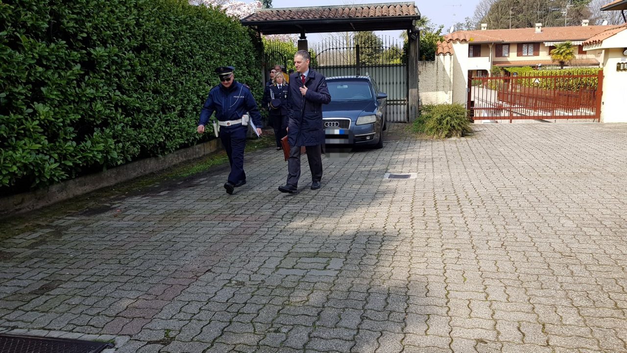 Richiedenti asilo nella mega villa confiscata alla criminalità organizzata