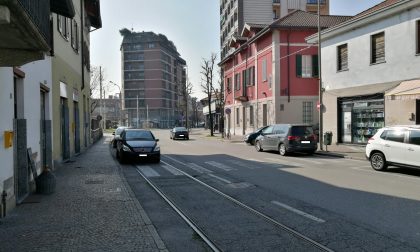 Stop alla sosta selvaggia sui binari del vecchio tram