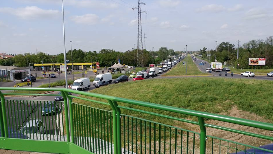 Lavori in corso in viale Stucchi: code e rallentamenti
