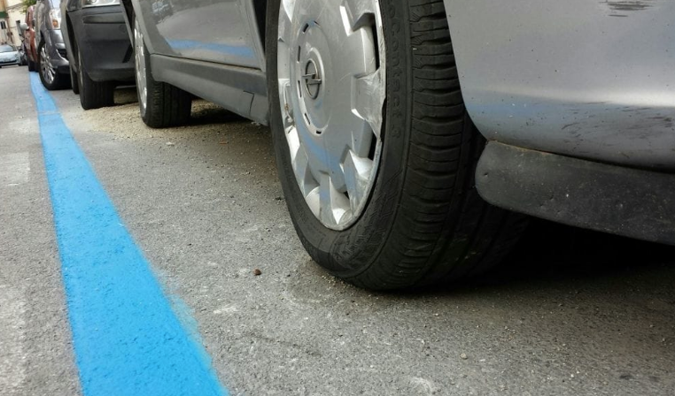 Nuove agevolazioni per chi sosta nei parcheggi blu