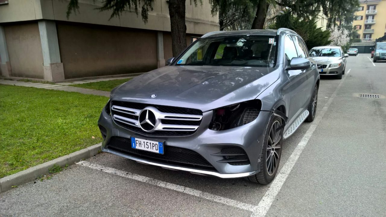Auto di lusso cannibalizzate dai ladri