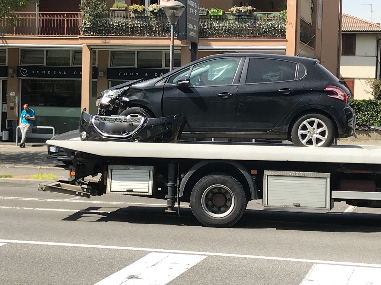 scontro auto moto