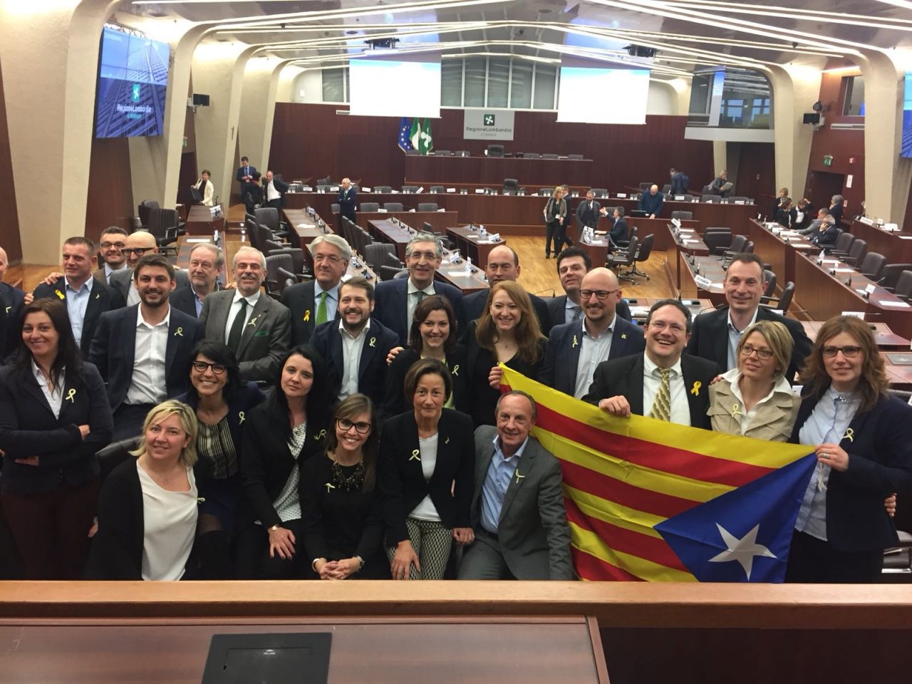 Leghisti…catalani: manifestazione in Regione per Puigdemont