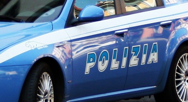 Deruba l’amico e accusa gli zingari del furto: “Sono stati loro”