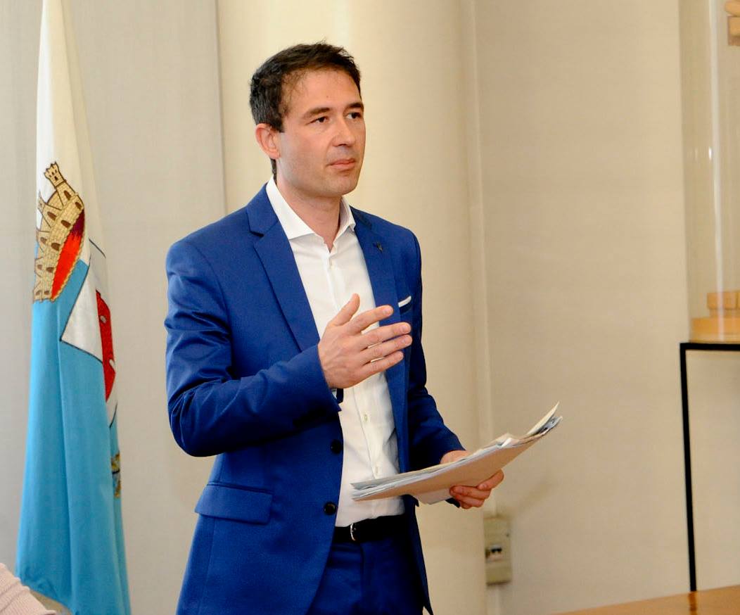 Clamoroso: Comune in rosso per 21 milioni di euro