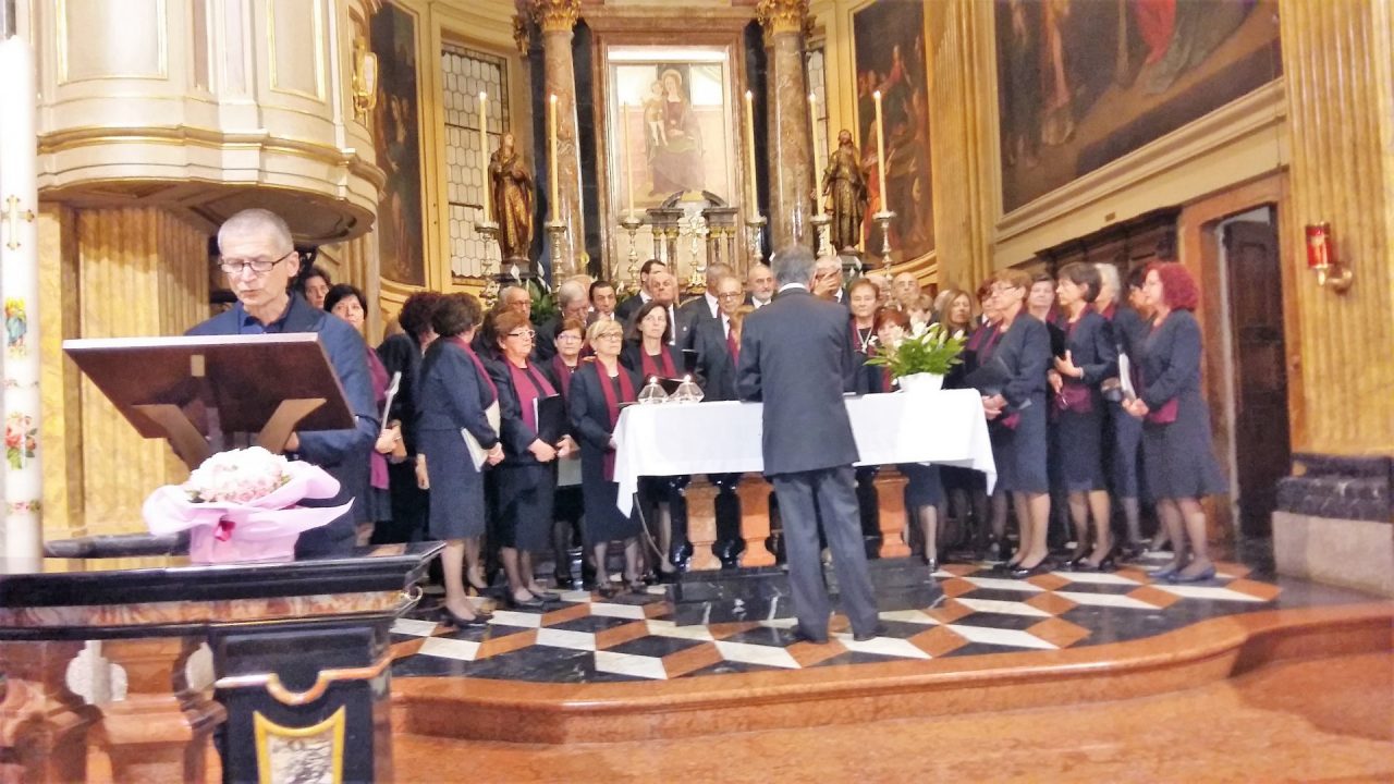 Applausi per la corale di Bareggia