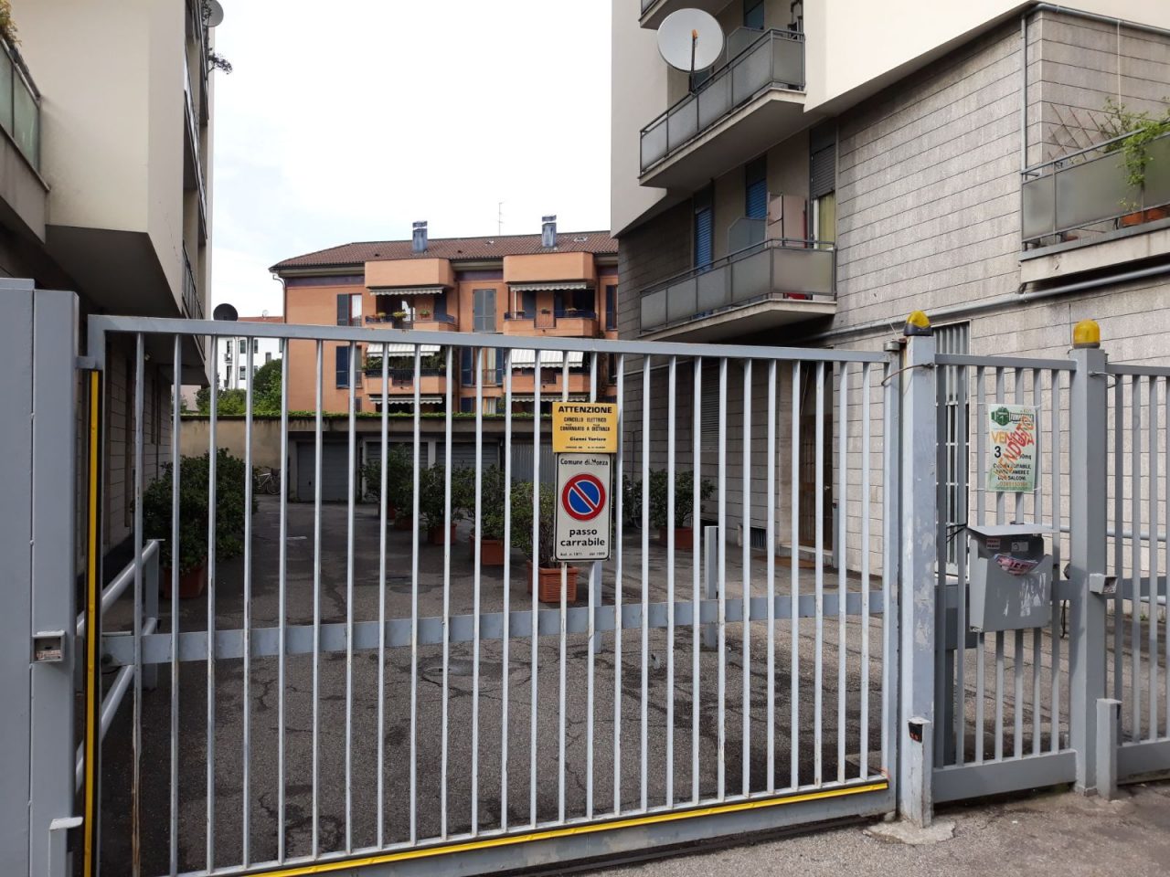 Vede la sua bici rubata e chiama i carabinieri