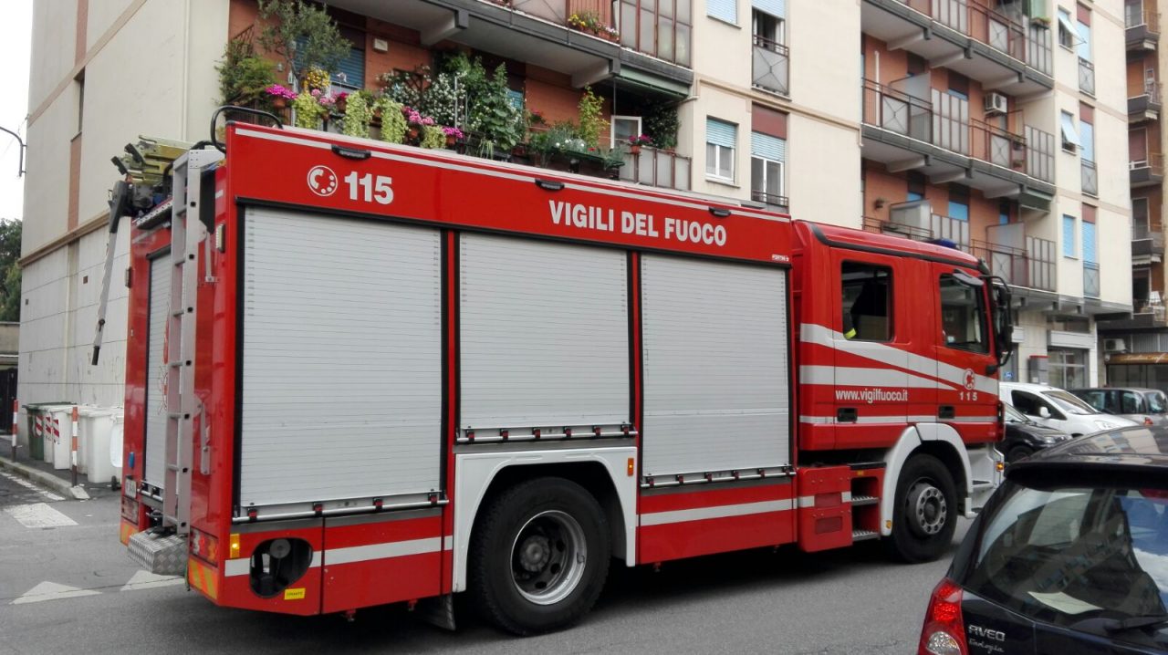 Anziana non risponde, scattano i soccorsi. Ma non aveva l’amplifon…