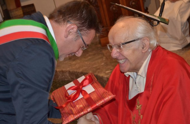 A Omate la messa in memoria di Don Michele
