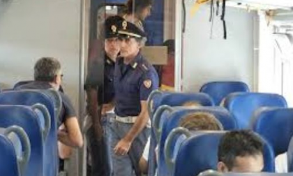 Evade per comprare droga ma lo ferma la Polizia sul treno