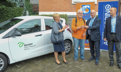 Cancro Primo Aiuto dona un’auto all’Auser di Monza