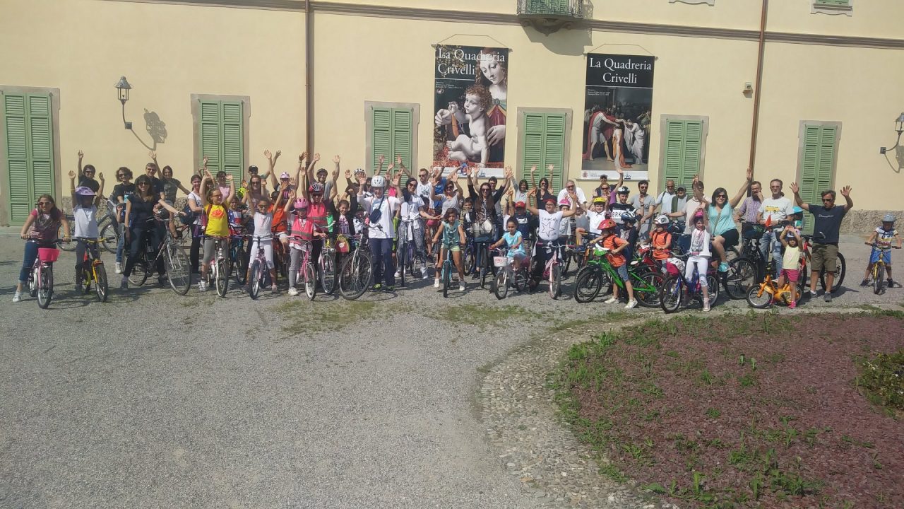 Trezzo su due ruote per Bimbinbici Foto