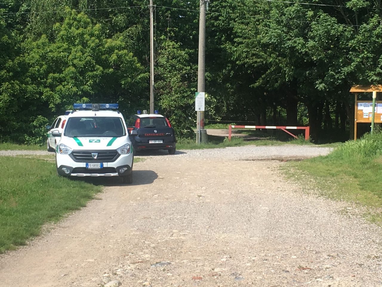 Trovato il corpo senza vita di un ragazzo nel Parco Lura