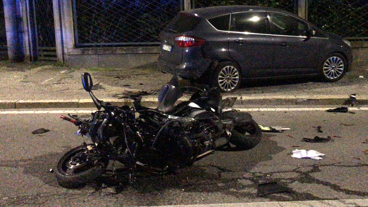 Incidente a Seveso: moto distrutta, 35enne gravissimo