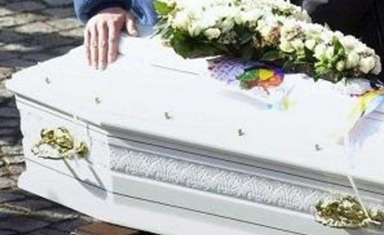 Fissate le esequie della bimba morta soffocata