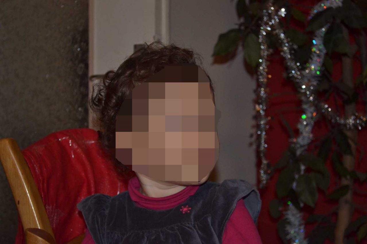 Rapisce la figlia e la porta in Russia, condannata la madre