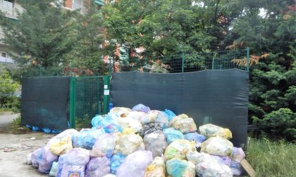 Una montagna di rifiuti a San Giorgio, "situazione insostenibile"