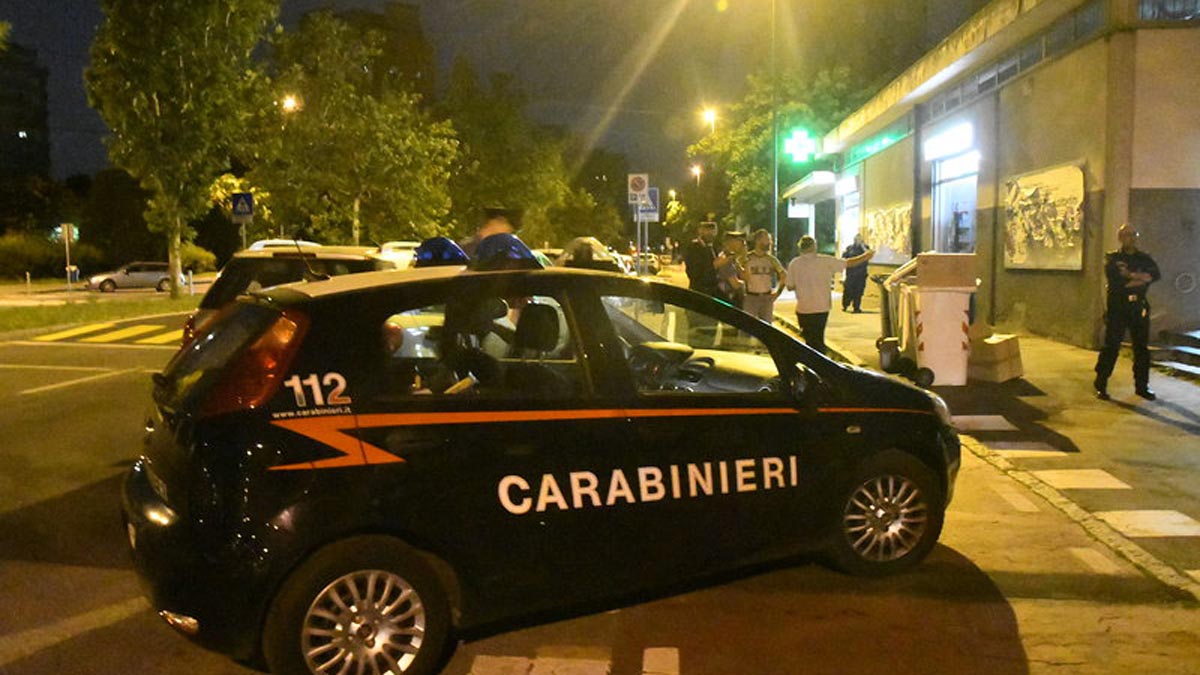 Accoltellato fuori dalla discoteca, parla la mamma