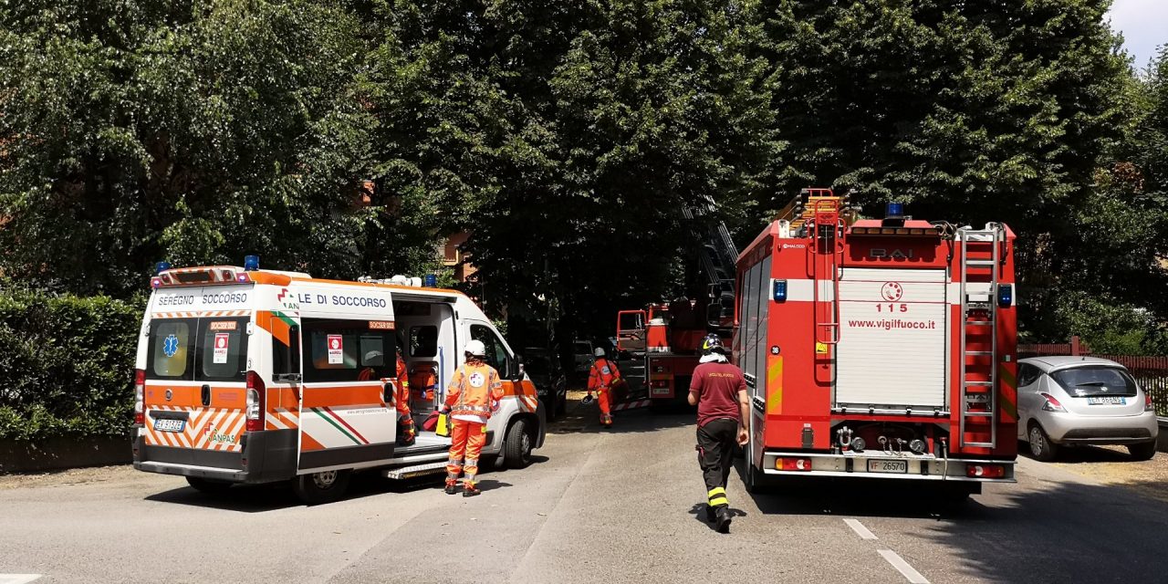 Carate: bambina chiusa in casa, soccorsi in azione