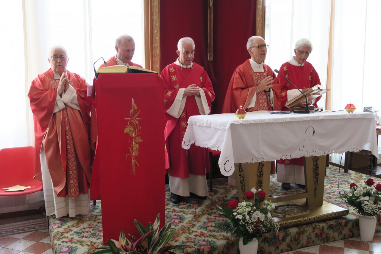 Festeggiati tre sacerdoti in Villa Sacro Cuore (LE FOTO)