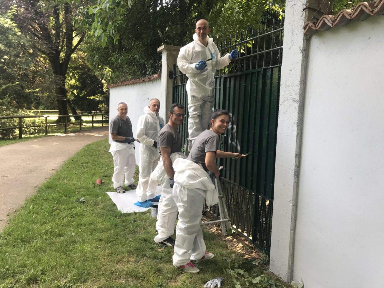 Ridipinti dai volontari i muri del parco Sottocasa GALLERY