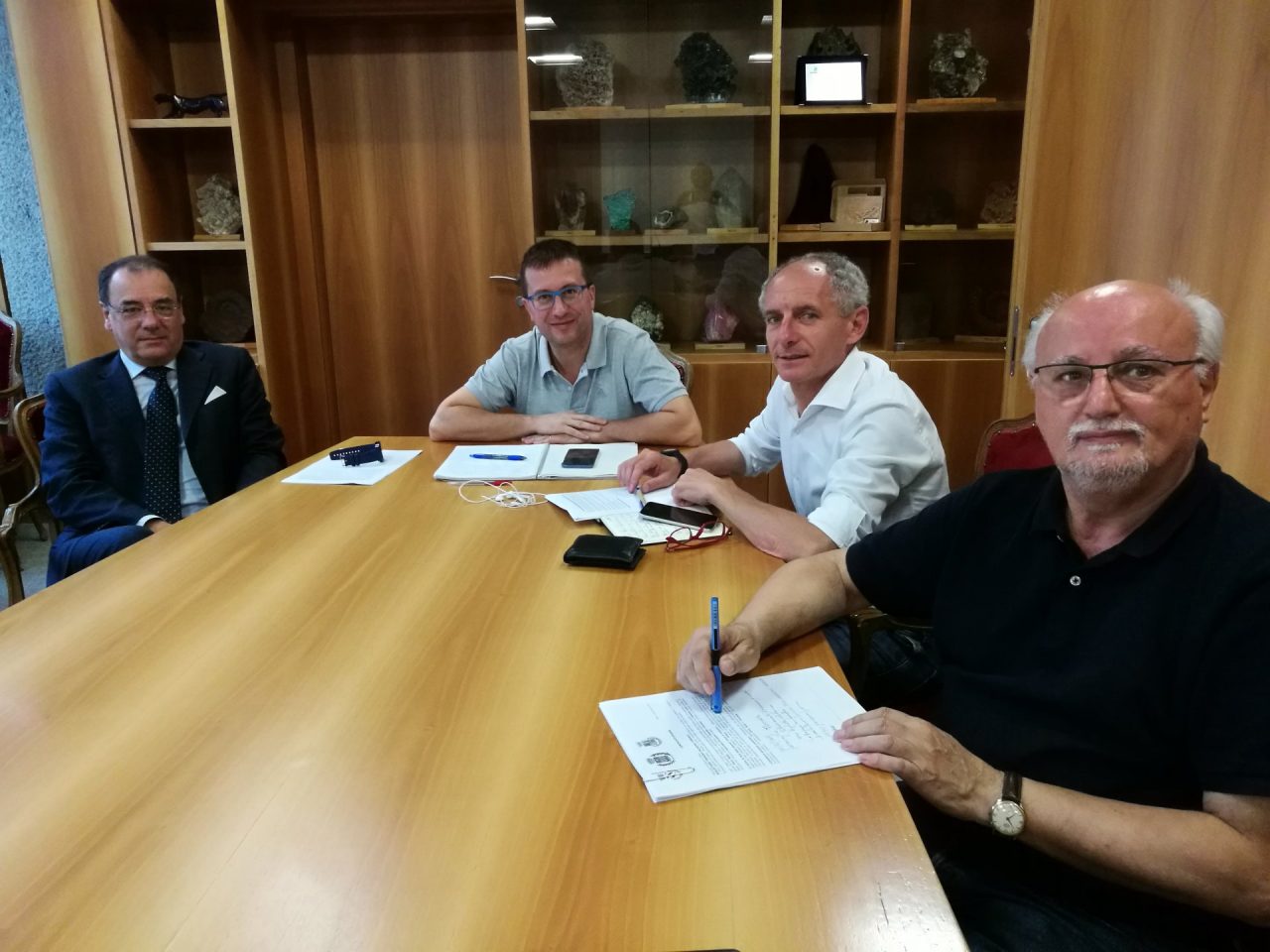 “Non chiuderanno le biglietterie di Desio, Seveso e Arcore”, lo garantisce Trenord