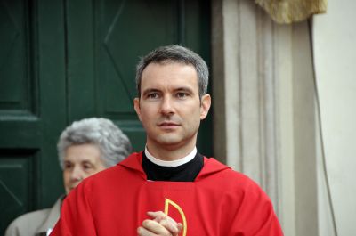 Pedopornografia,  monsignor Carlo Alberto Capella rinviato a giudizio