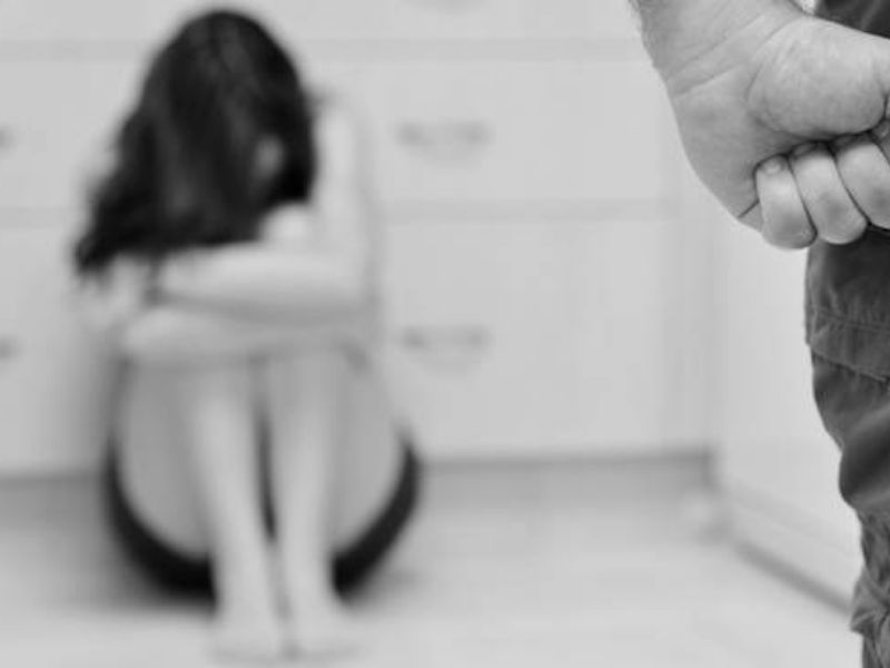 Sequestrata la sera di Natale e violentata: orrore  nel Varesotto