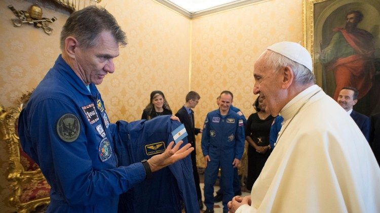 Paolo Nespoli  da Papa Francesco  VIDEO