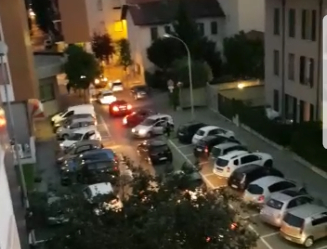 Maxi ingorgo in via Leopardi per la StraVillasanta VIDEO