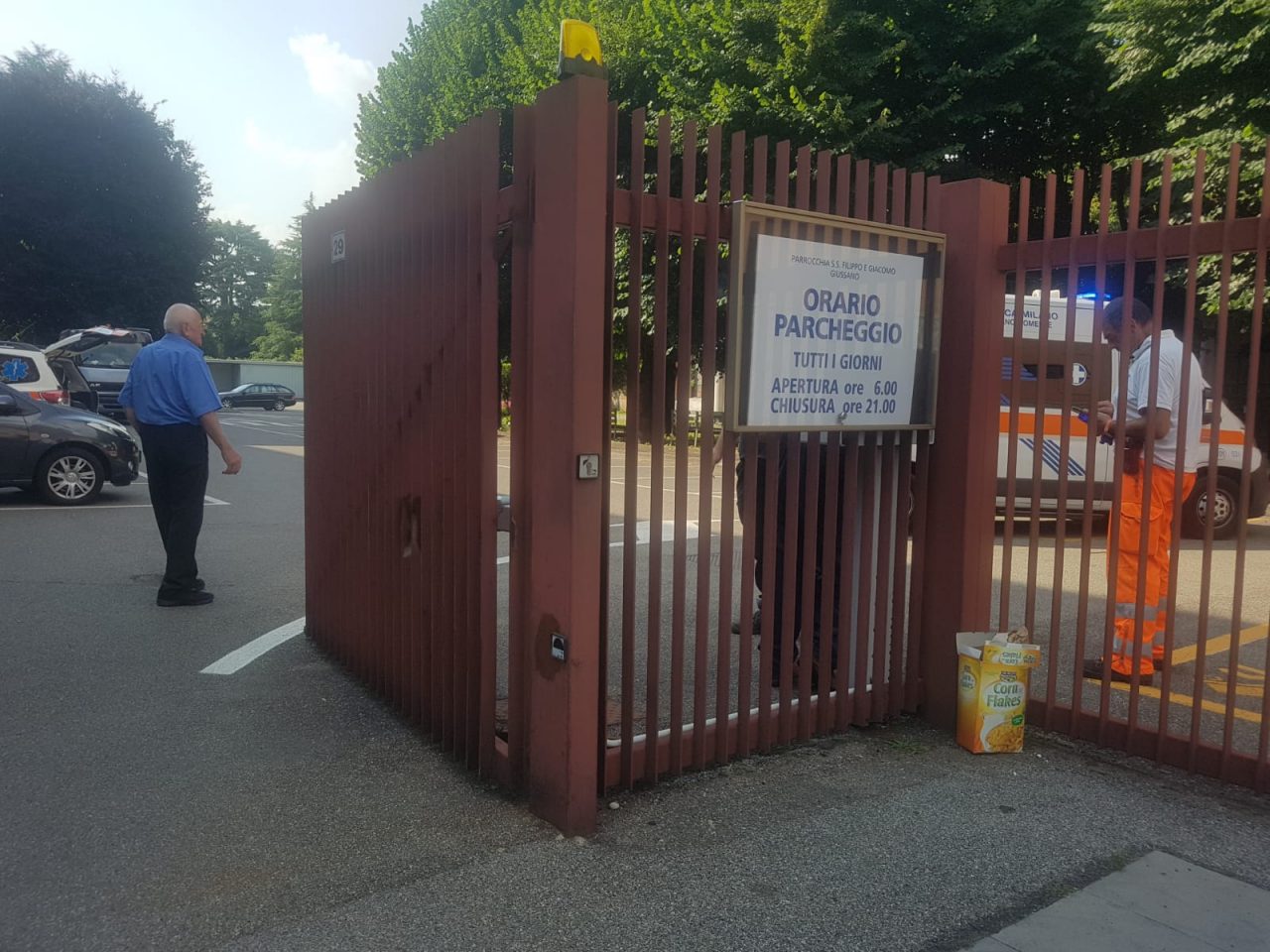 Gravissimo malore in centro a Giussano, operaio soccorso in codice rosso