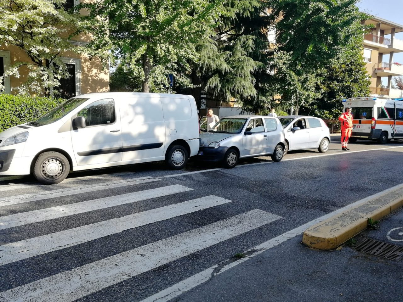 Incidente lungo via Matteotti coinvolte tre auto