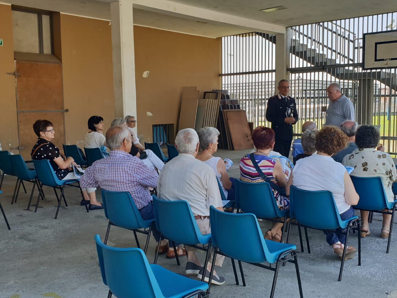 Truffe agli anziani i Carabinieri incontrano i pensionati