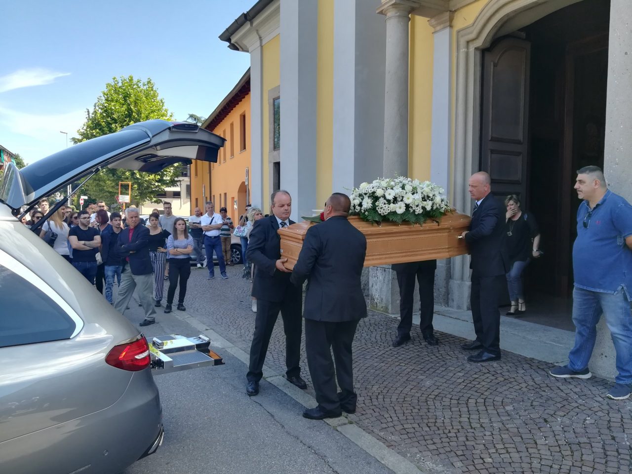 Il commosso addio a Nicolò Maggiulli