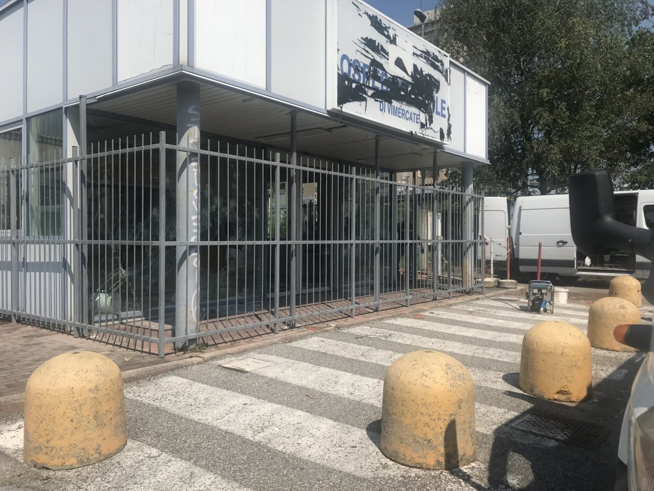 cancello antivandali