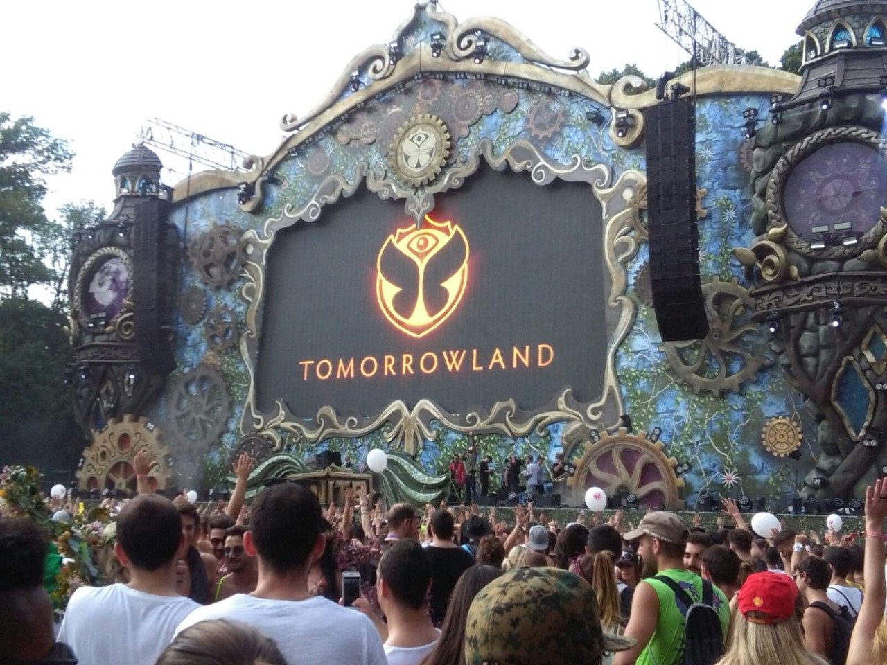 Tomorrowland: in migliaia a Monza per il più grande evento di musica elettronica e dance