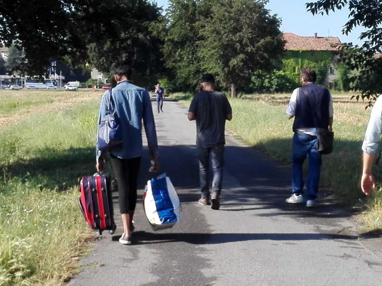 Sgomberata cascina Boschetto di via Mantegna FOTO