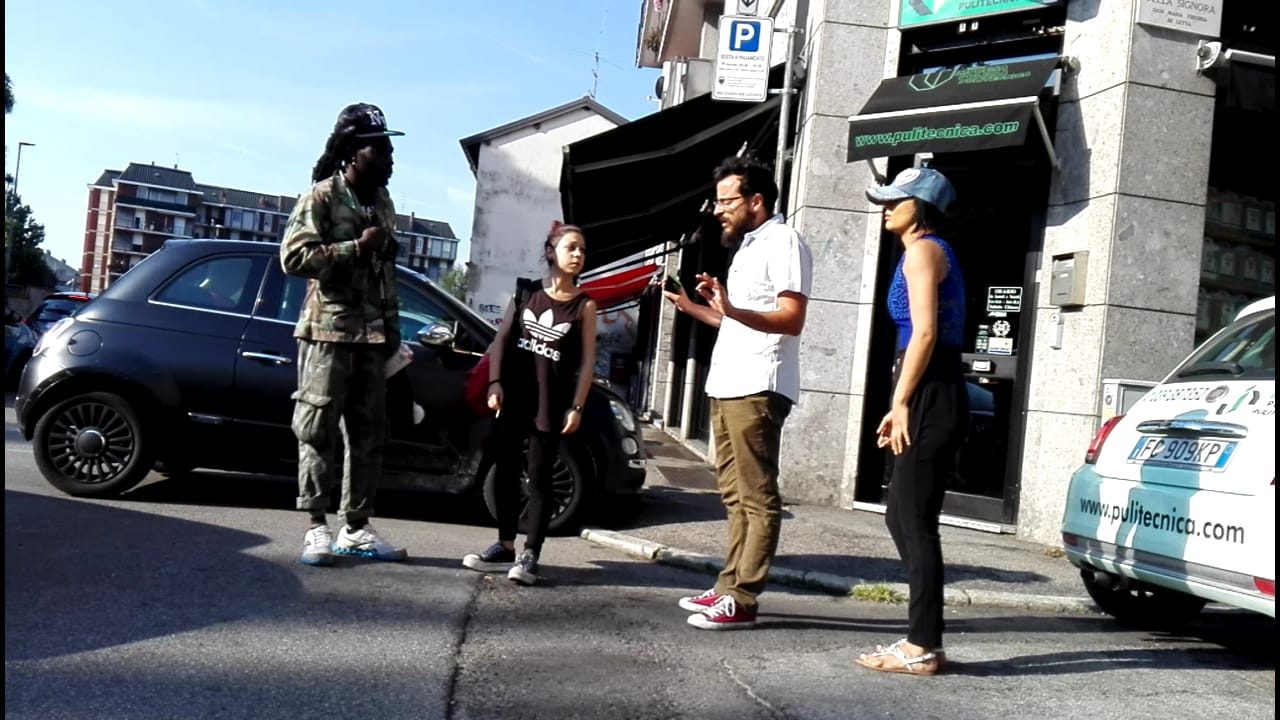 Tensione in via Visconti, lite tra stranieri VIDEO