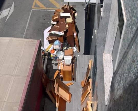 Discarica di mobili rimossa grazie al Controllo di vicinato