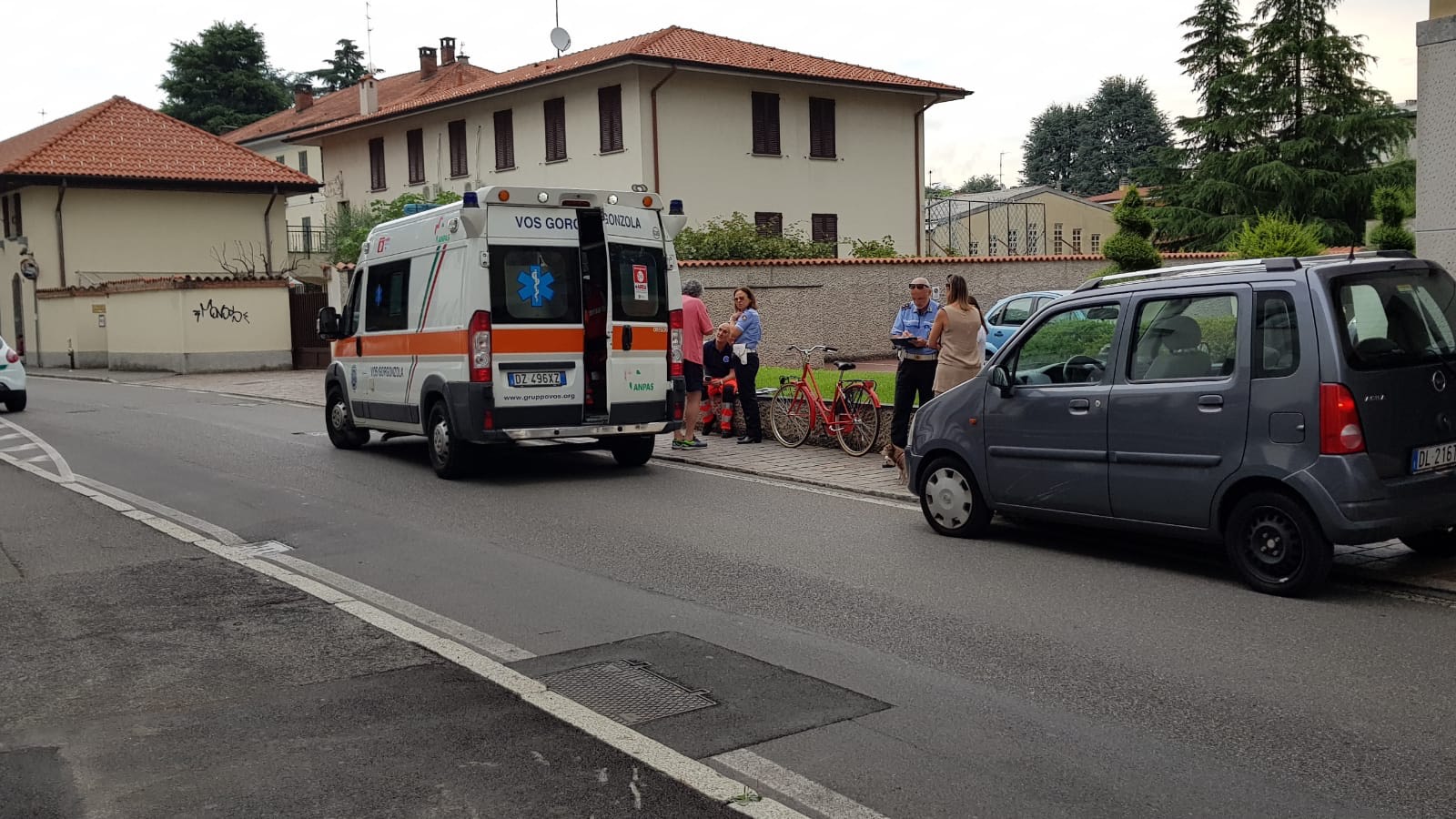 Vimercate Caduta dalla bici codice rosso poi verde