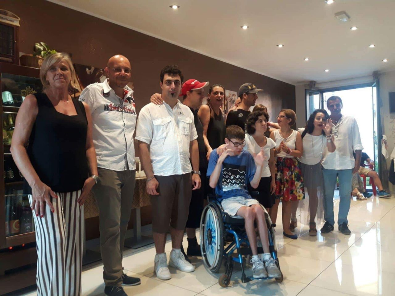 Aperitivo solidale al bar Essential di Verano, un successo!