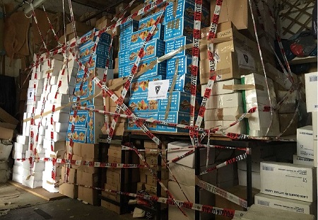 Sequestrato un milione e mezzo di sacchetti irregolari