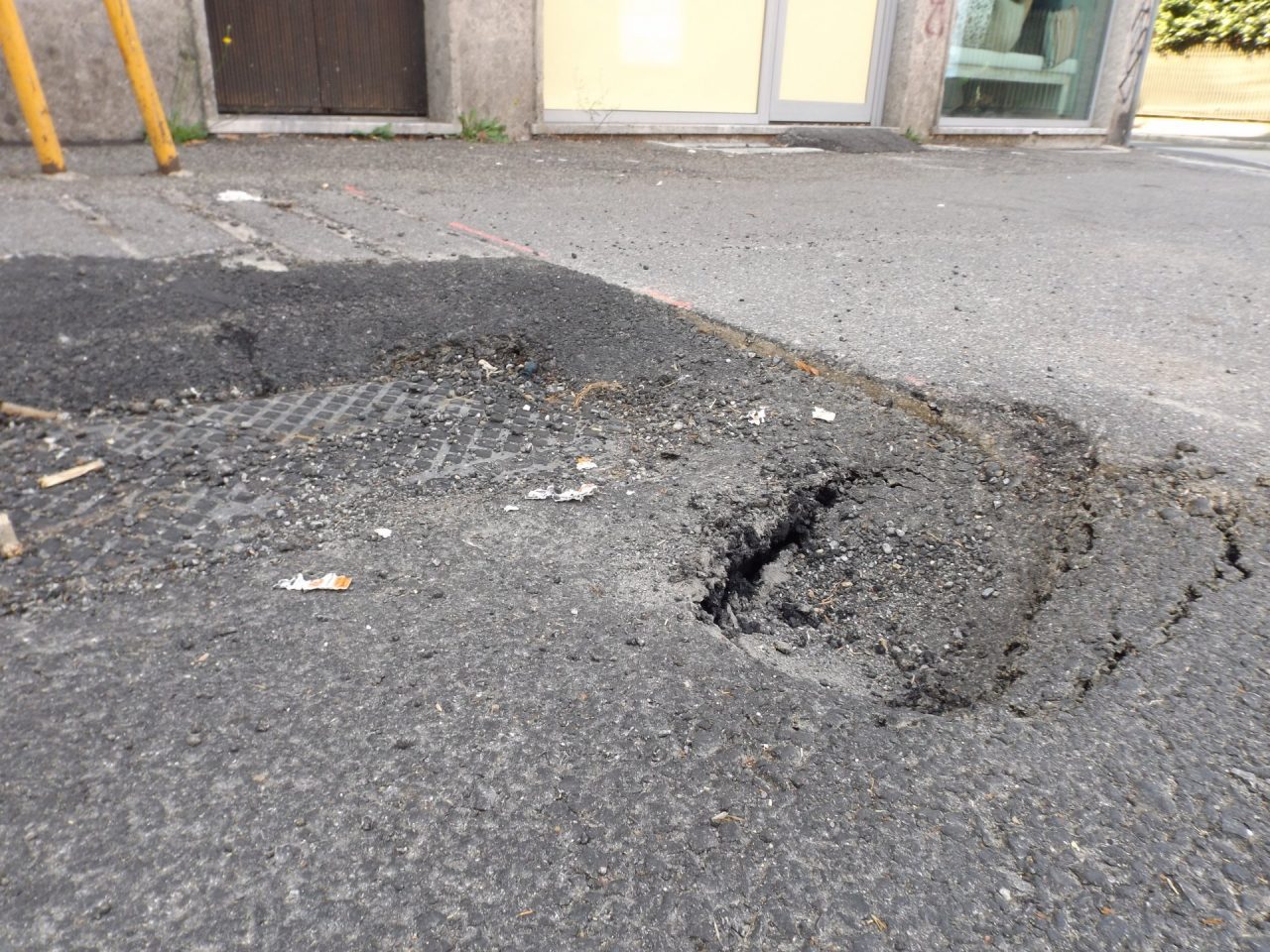 Buche sulle strade? E’ tutto da rifare